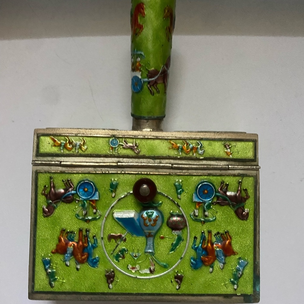 Silent Butler Enamelled Vintage Ashtray